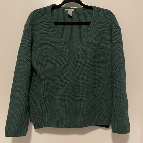 V-neck sweater - Picture 4 of 4